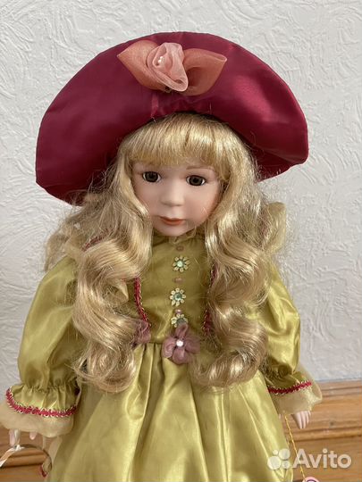 Кукла фарфоровая remeco collection