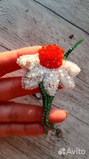 Брошь Нарцисс ручной работы