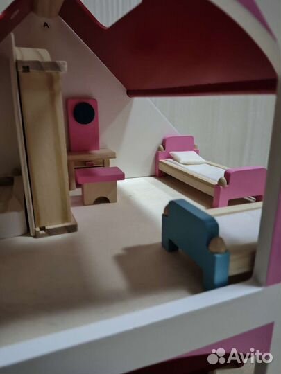 Домик кукольный