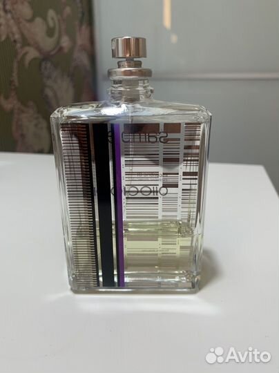 Escentric 01 Escentric molecules