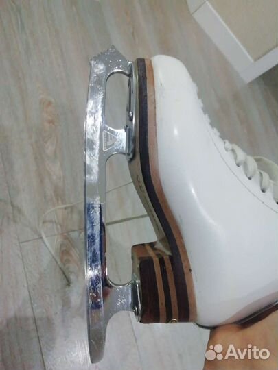 Фигурные коньки jackson elle