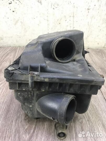 Корпус воздушного фильтра Opel Zafira B A17DTJ