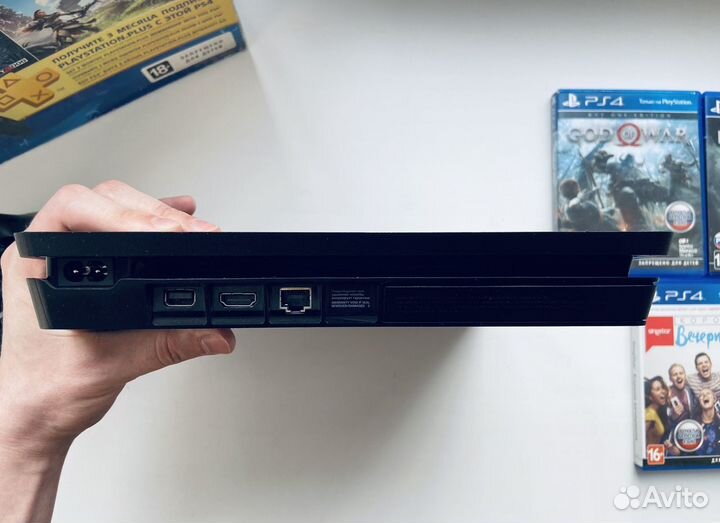 Sony PlayStation 4 / PS4 Slim