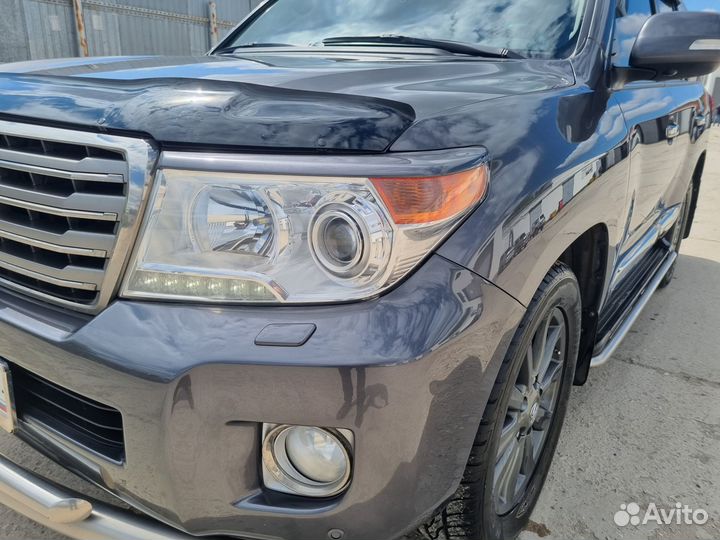 Реснички для Тойота Лэнд Крузер 200 (рестайлинг)