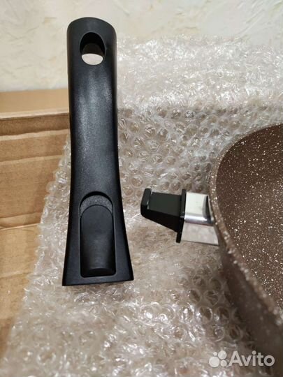 Сковорода 26 см со стеклянной крышкой Новая