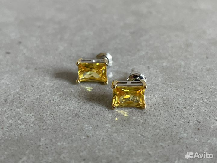 Серьги пусеты с цитринами