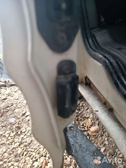 Фиксатор дверь боковой Форд Торнео Коннект