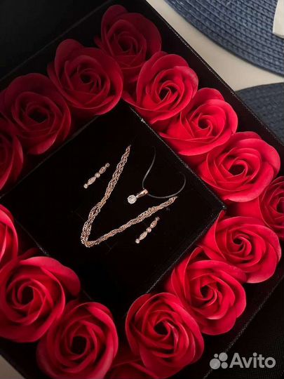 Подарок женщине, девушке, любимой