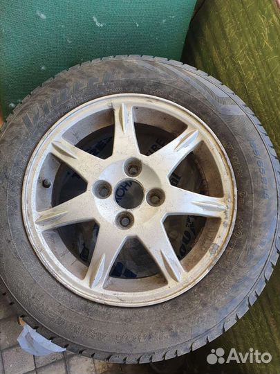 R14 Viatti Strada Asimmetrico 185/65, PCD 4x100 DIA 56.1