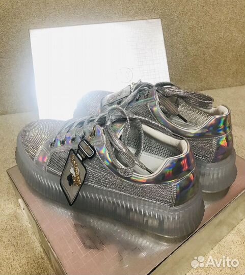 Кроссовки женские 39 новые