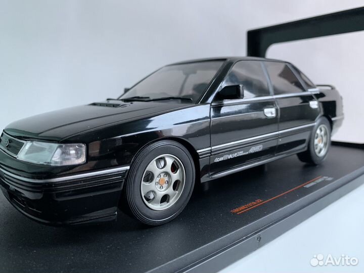 Модель 1:18 IXO Subaru Legacy RS 1991 год