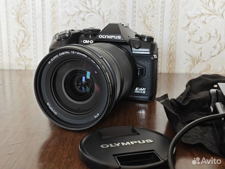 Камера Olympus em-1 mark3 + Olympus 12-200