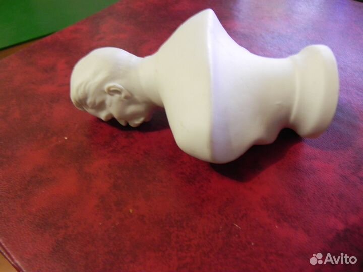 Бюст М.Горький лфз