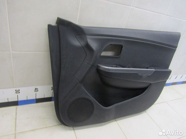 Обшивка двери передней правой RIO 2011-2017