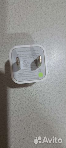 Блок питания на iPhone 4s оригинальный