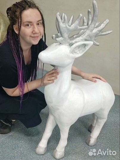 Олень новогодний