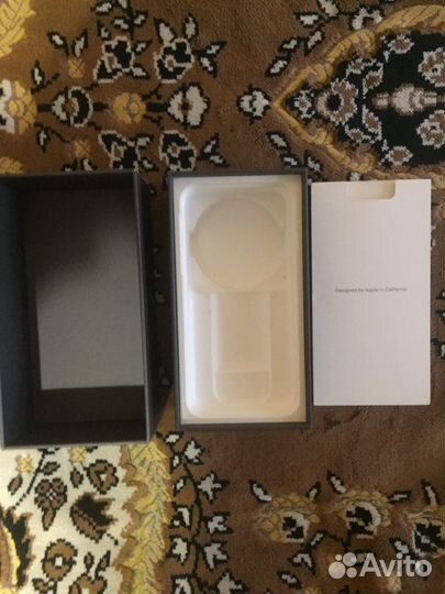 Коробки от iPhone