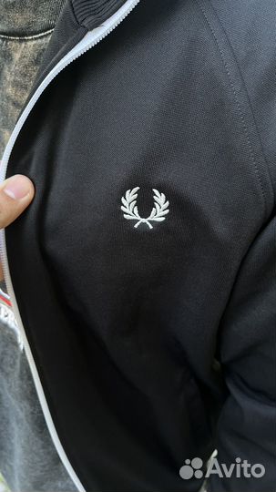 Fred perry олимпийка с лампасами