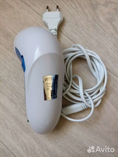 Машинка для удаления катышков