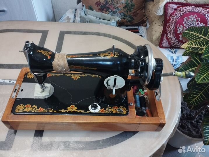Швейная машинка подольская ручная