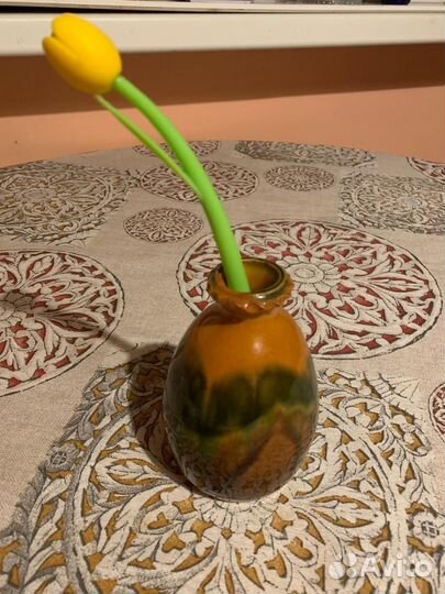 Глиняные вазочки и кружки