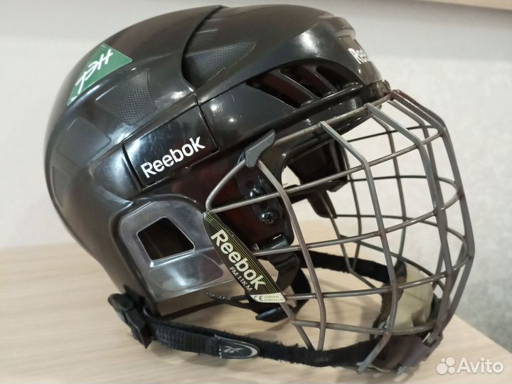 Шлем хоккейный