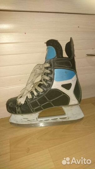 Коньки хоккейные