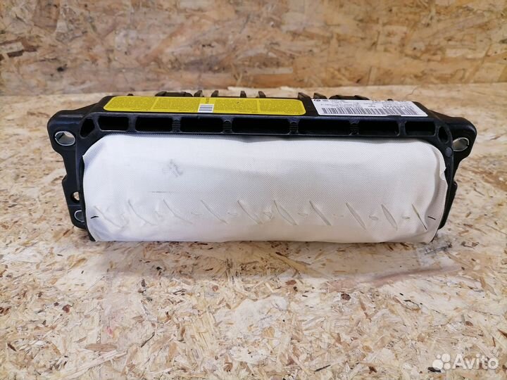 Подушка пассажира Volkswagen Passat B7