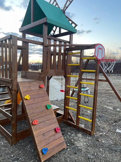 Коттедж 191,6 м² на участке 20 сот.