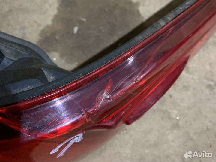 Фонарь задний правый Lexus Es.2017