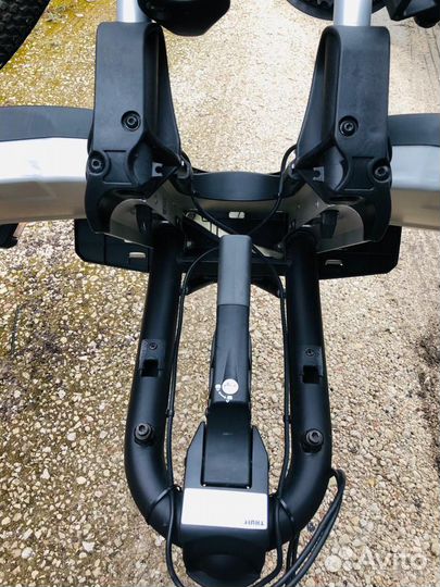 Велобагажник на фаркоп thule складной откидной