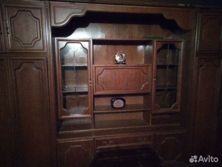 Стенка Югославия. Дерево стекло бронза