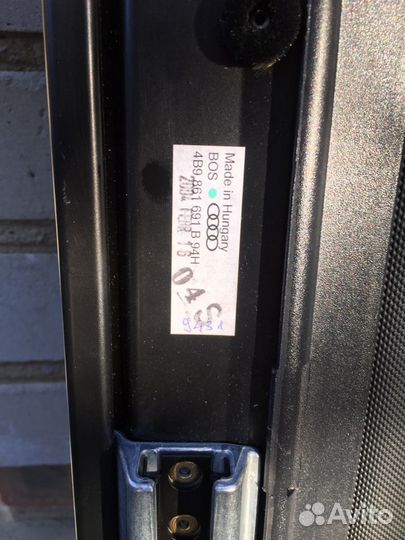 Шторка на универсал VAG