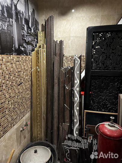 Багет для зеркал и картин