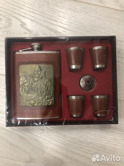 Подарочный набор фляжка