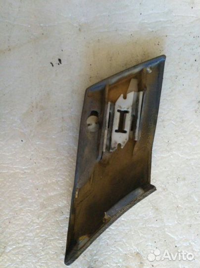 Молдинг крыла задний левый Mercedes-Benz C-Class