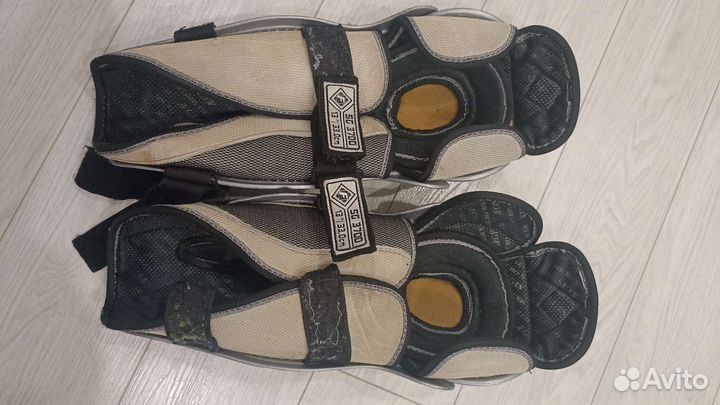 Хоккейные наколенники взрослые