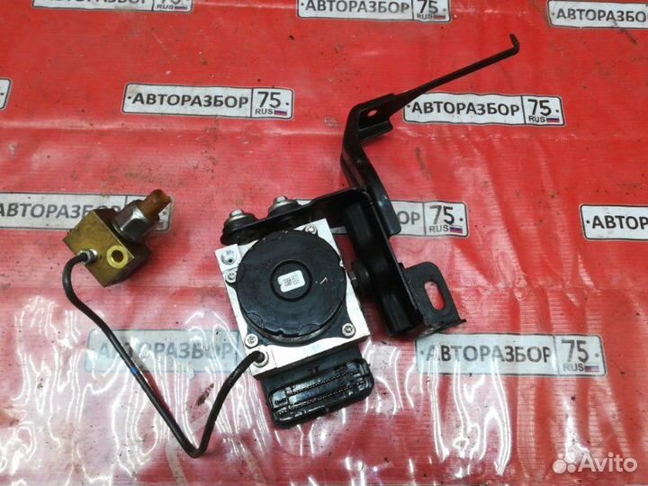 Блок abs Nissan Note E12 HR12DDR