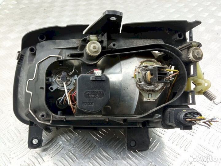 Фара Volkswagen Polo (1994-2002)