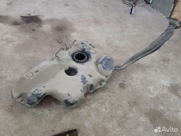 Топливный бак Renault Logan1