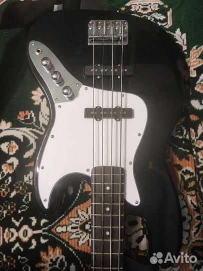 Басс гитара 4 струны