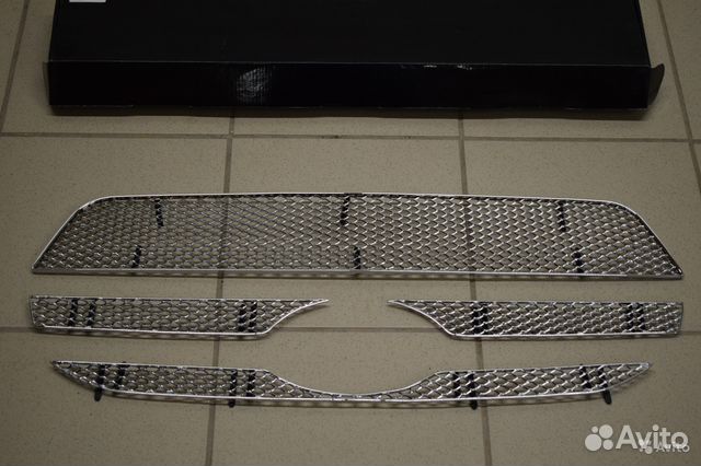 KIA Sportage 2004-2009г. Накладка на радиатор