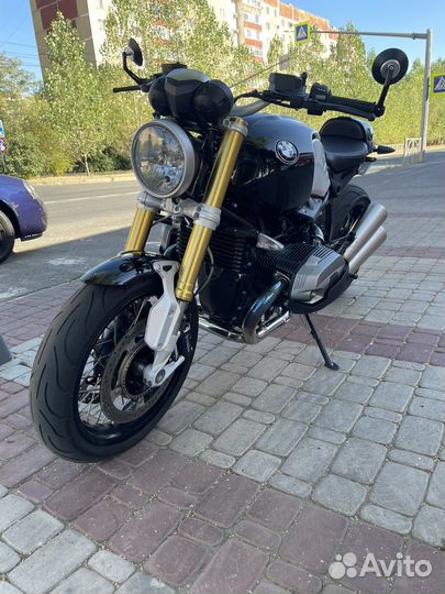 BMW R nine T