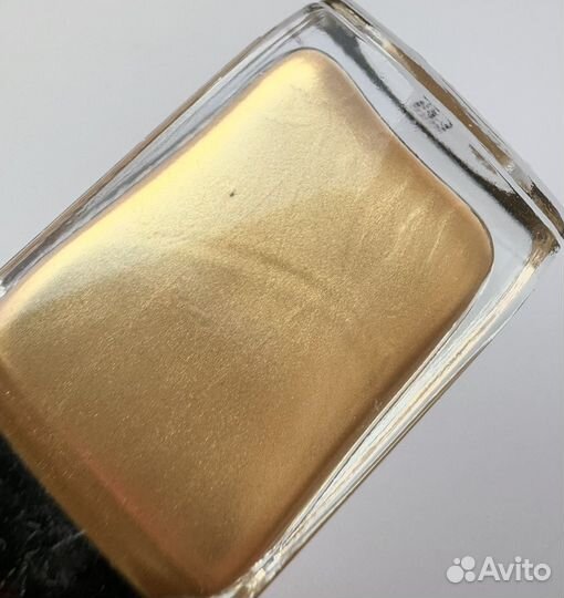 Chanel лак для ногтей 518 chaine or