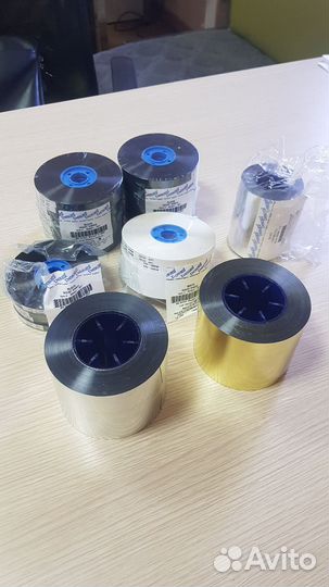 Теснитель ленты datacard