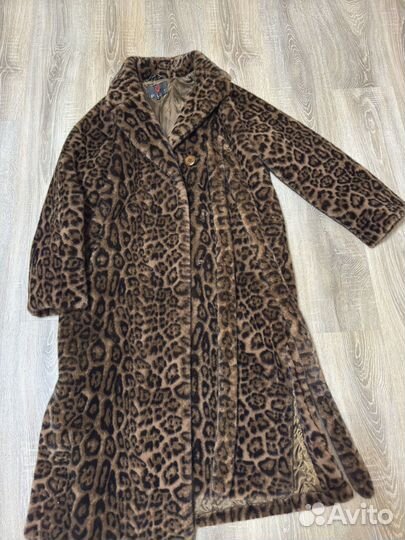 Шуба из эко меха