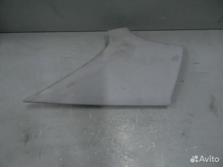 Обшивка стойки задней правой (седан) Avensis