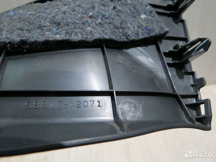 Обшивка стойки Toyota Corolla 150