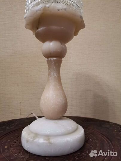 Лампа настольная с мраморным основанием