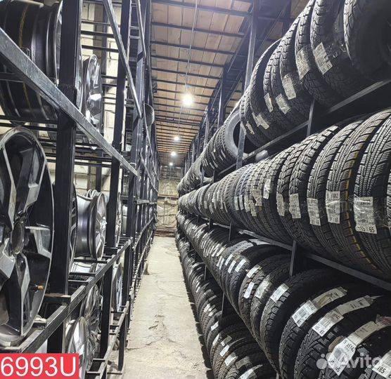 Bridgestone Blizzak LM-32 225/50 R17 94L